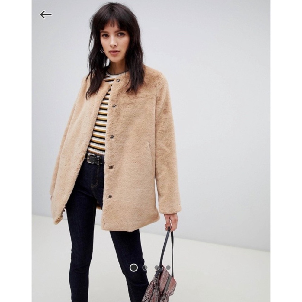 Stradivarius Faux Fur Coat BNWT